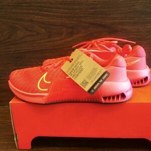 Nike metcon 9 bright crimson